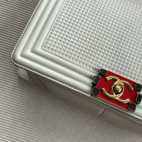 CHANEL Leather Medium Cube Boy Bag Shoulder Bag - Picture 12 of 15